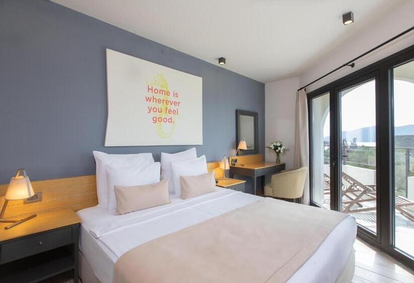 Номер Стандарт Вид на Море с Балконом, Senses Hotel   Adults Only