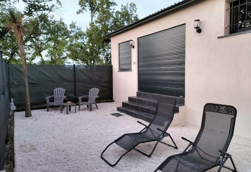 스탠다드 룸 킹사이즈 침대, A Nou Deux