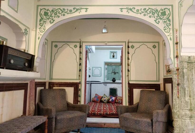 סוויטה משפחתית, Jaipur Haveli