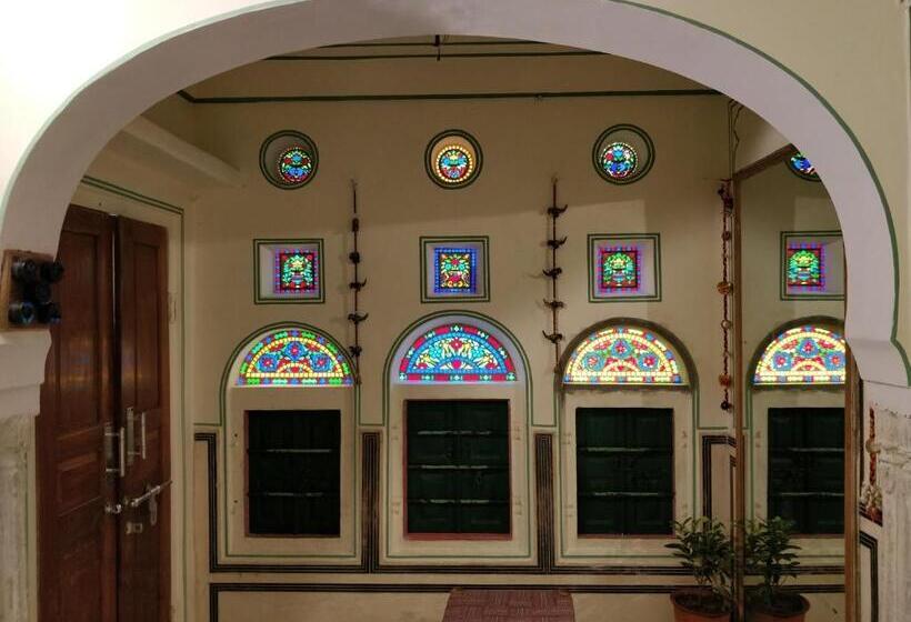 סוויטה משפחתית, Jaipur Haveli