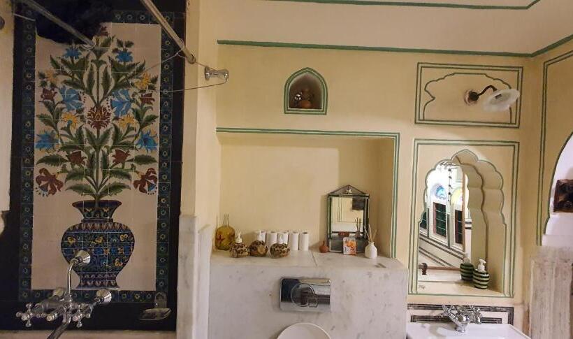 סוויטה משפחתית, Jaipur Haveli