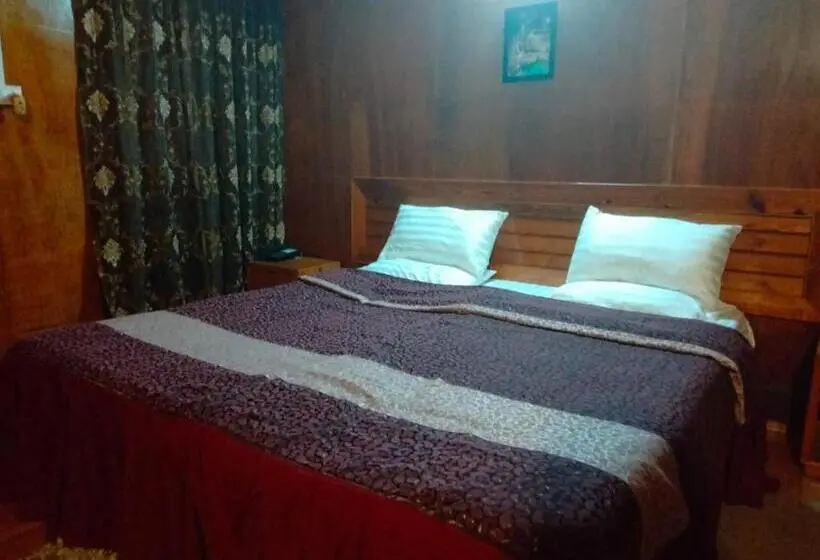 اتاق استاندارد با تخت بزرگ, Odyssey Stays Umbir, Umiam Lake