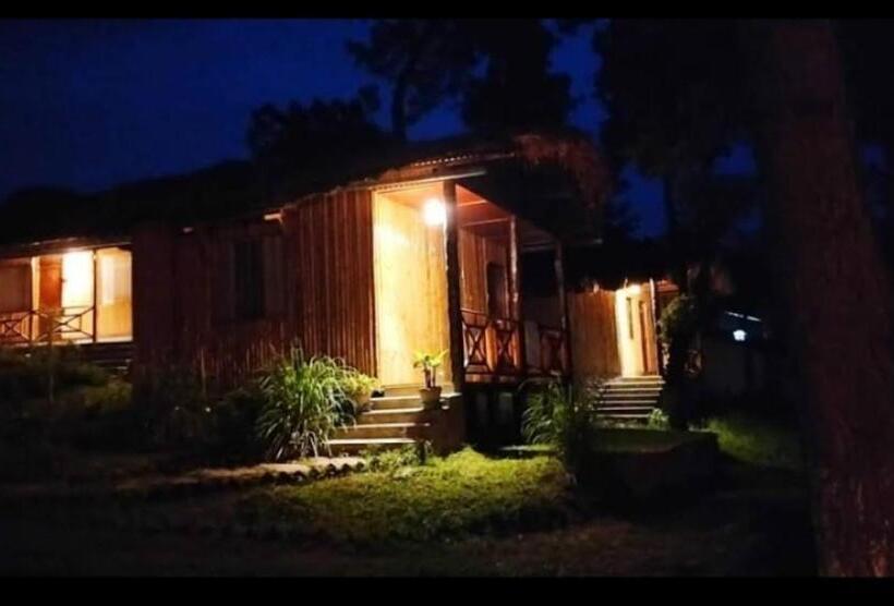 스탠다드 룸 킹사이즈 침대, Odyssey Stays Umbir, Umiam Lake