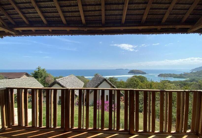 Номер Deluxe Вид на Море, Kertasari Lodge