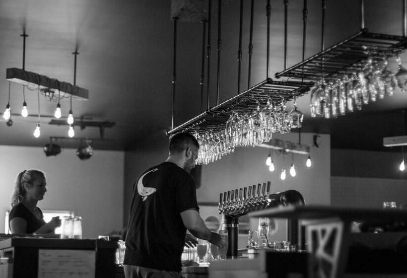 Номер Стандарт Вид на Сад, La Baleine Endiablée Microbrasserie