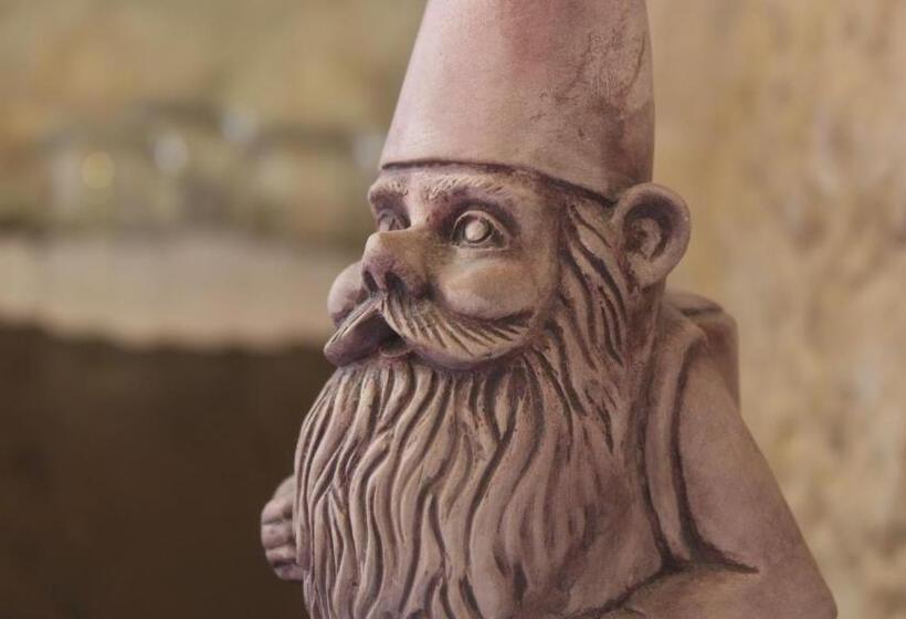 غرفة قياسية ثلاثية, B&b Lo Gnomo