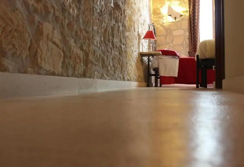 Standard Kolmen Hengen Huone, B&b Lo Gnomo