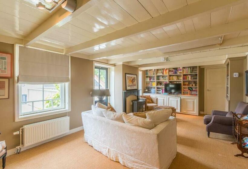 סוויטה, Bij Janneke