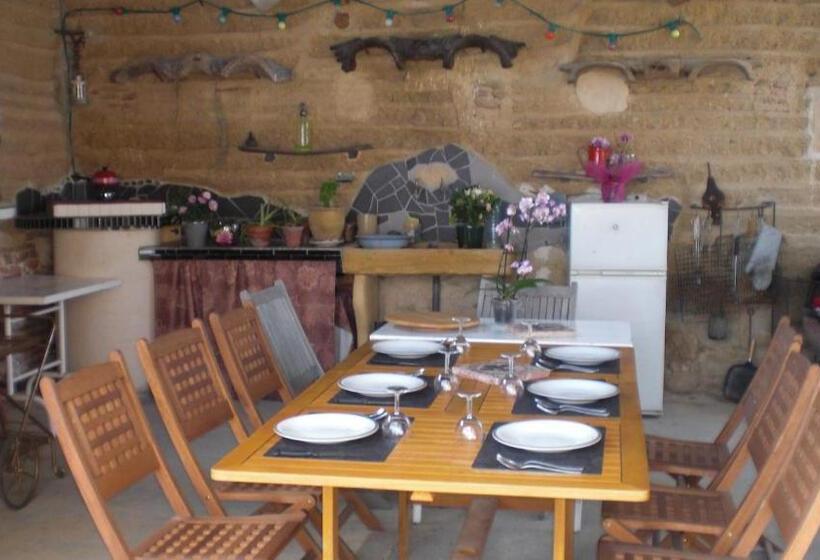 Люкс 2 Спальни, Chambres D Hôtes De La Colline