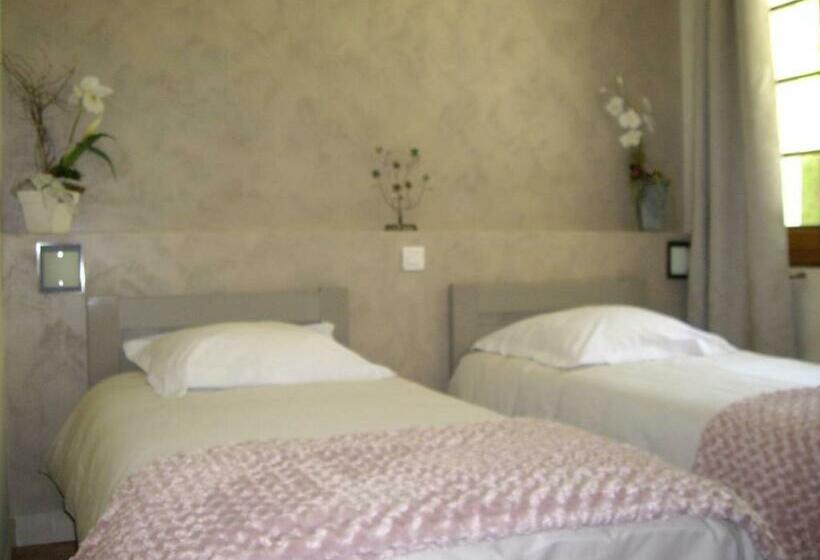 חדר משפחתי, Chambres D Hôtes Les Pierres Taillées