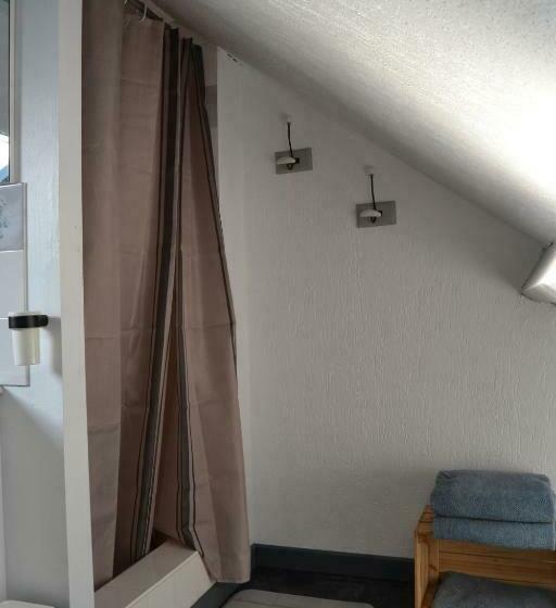 패밀리 스위트, Clos Caritan