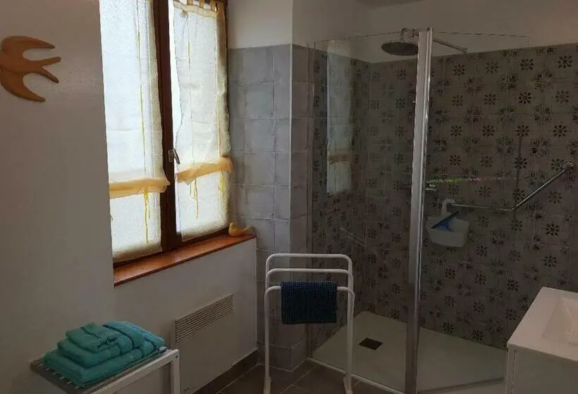 ファミリールーム, Cour La Dame Chez Béatris Et Christophe Janson