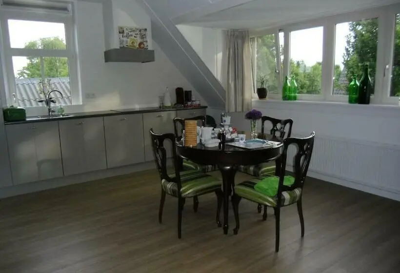 Huoneisto 1 Makuuhuone Puutarhanäkymä, Bed And Breakfast Hoeve Spoorzicht