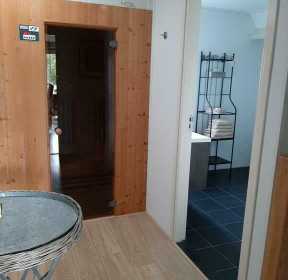 חדר דלוקס, In De Wolken