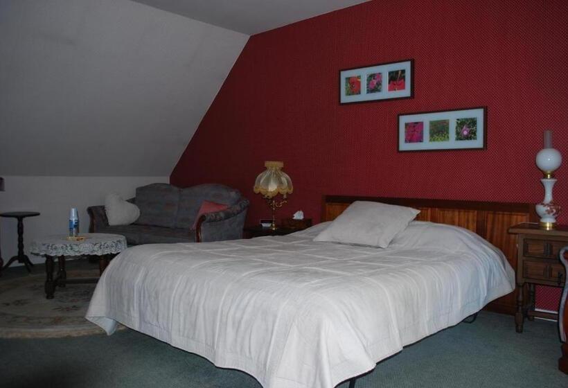 חדר לארבעה סטנדרטי עם נוף לגינה, La Rachère