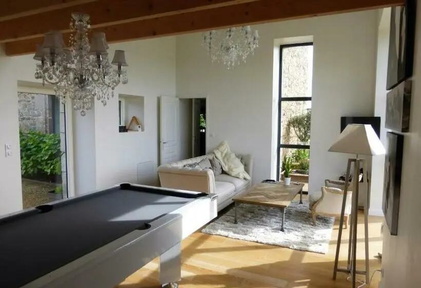 Sviitti King-vuode, Manoir De Kermilven