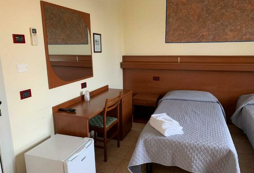 חדר אקונומי, Regina