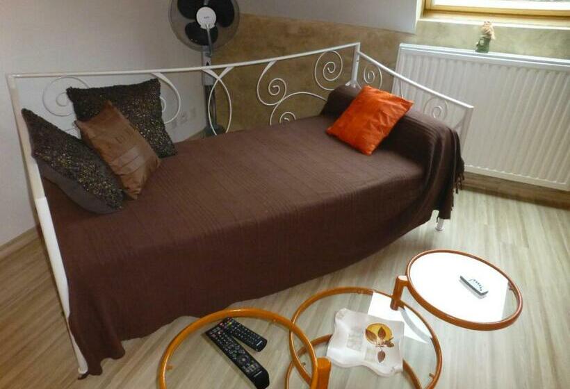 غرفة قياسية ثلاثية, Chambres D Hôte Le Marronnier