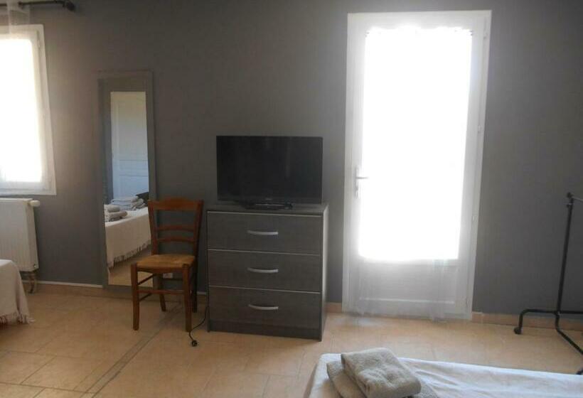 غرفة عائلية, Chambres D Hôtes Les Maïsses