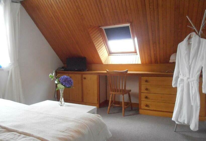 デラックスルーム, La Clôture