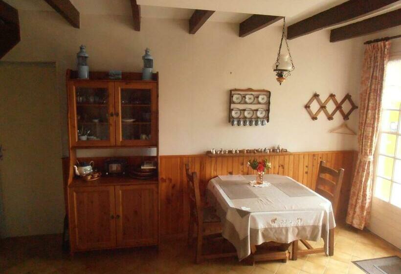 デラックスルーム, La Clôture