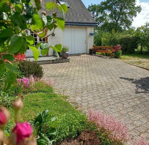 デラックスルーム, La Clôture