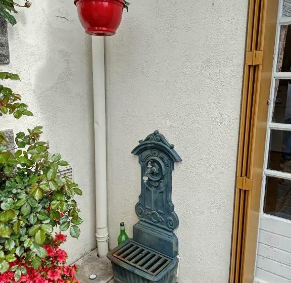 デラックスルーム, La Clôture