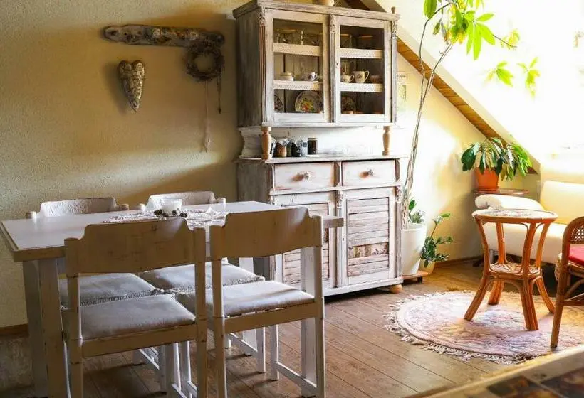 スタンダードトリプルルーム, Mníchov Dvor