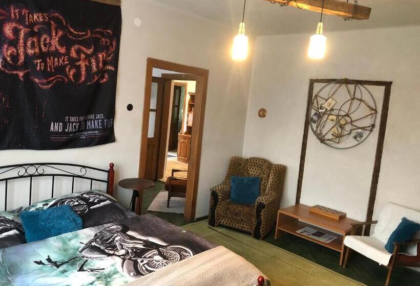 침실 2개 주택, Mníchov Dvor