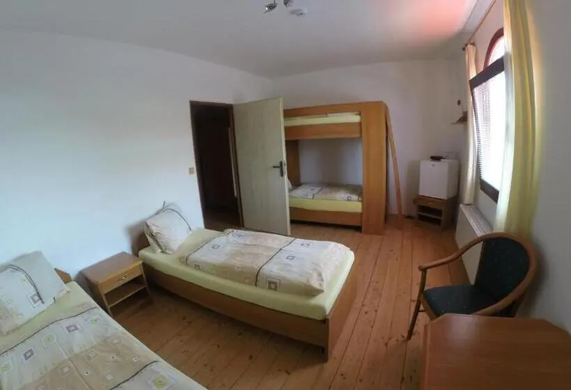 スタンダード4人部屋, Penzion Jaroš