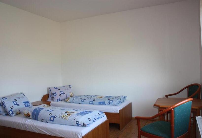 四人标准间, Penzion Jaroš