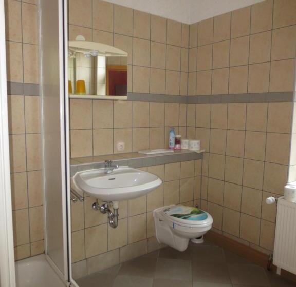 غرفة قياسية, Zimmervermietung Zum See