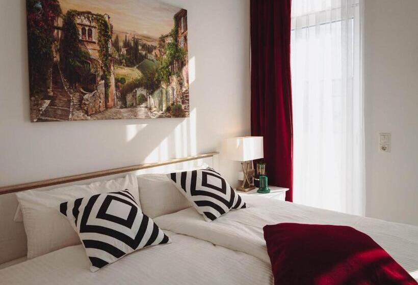 Номер Стандарт, Pension Engel