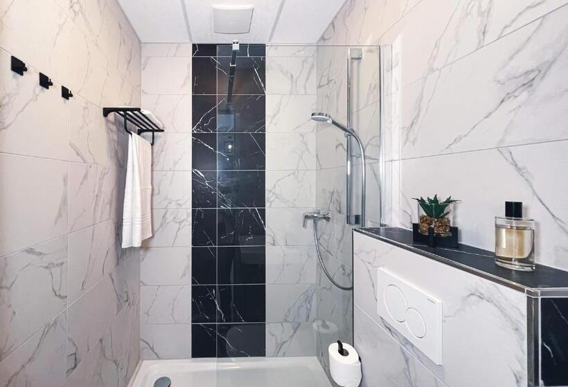 패밀리 룸, Pension Engel