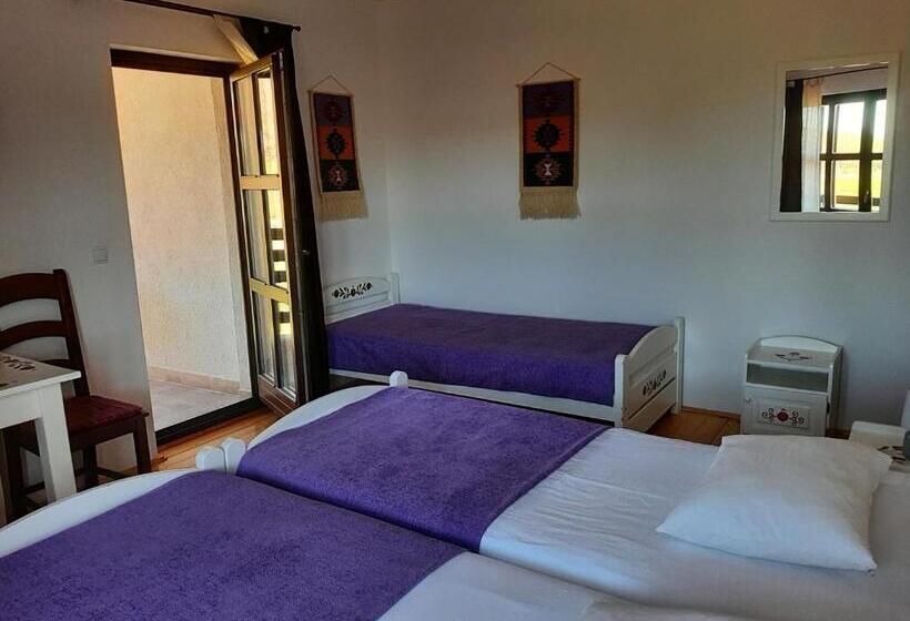 スタンダードトリプルルーム, Pensiunea Marceluca