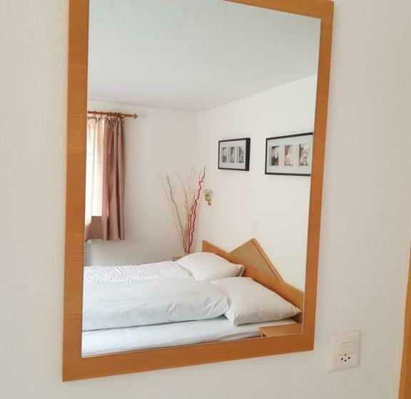 经济房, Restaurant Edelweiss