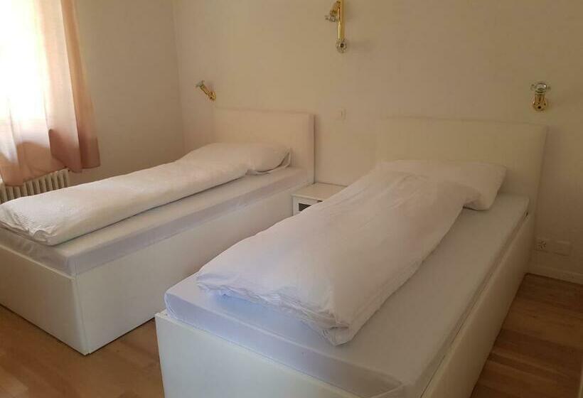 标准单人间, Restaurant Edelweiss