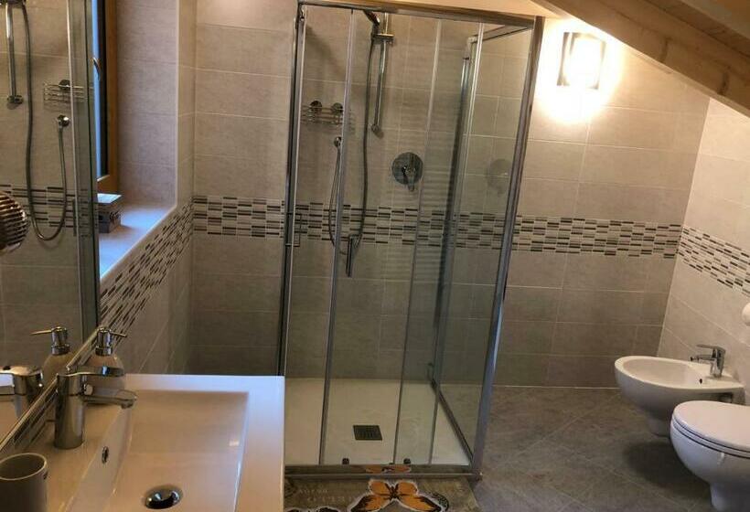 חדר קומפורט לשלושה, B&b Butterfly