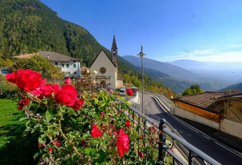 Deluxe Kolmen Hengen Huone, B&b Butterfly