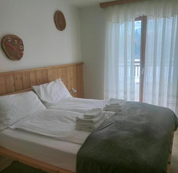 غرفة قياسية مطلة على الجبل, Agritur Maso Flonkeri