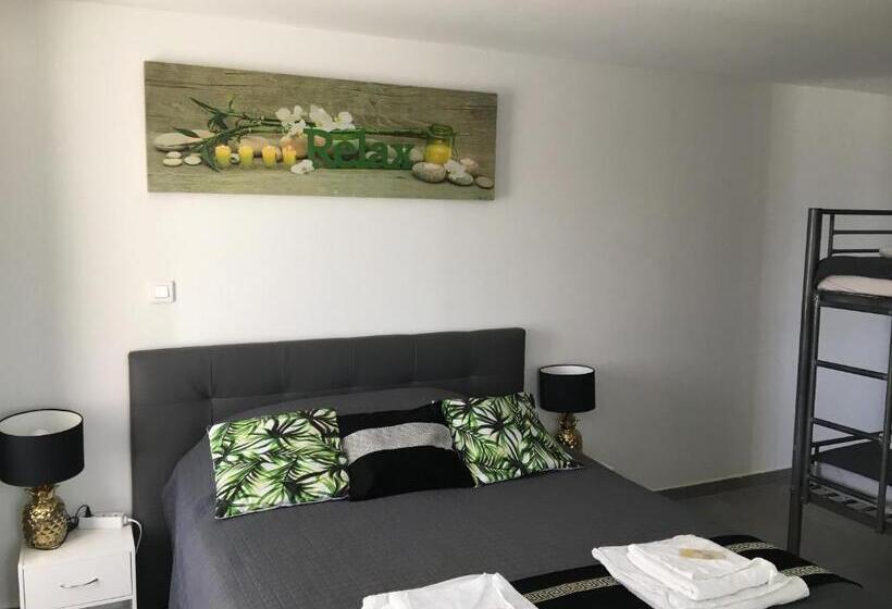 Семейный Номер, Casa Di Emma