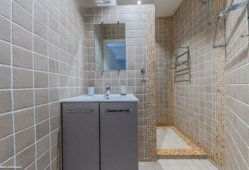 חדר משפחתי, Chambre D Hôtes De La Fontagrille