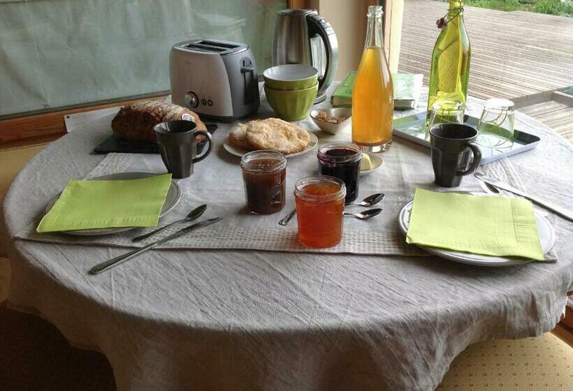 Номер Стандарт, Chambre D Hôtes De Paille Et D Argile