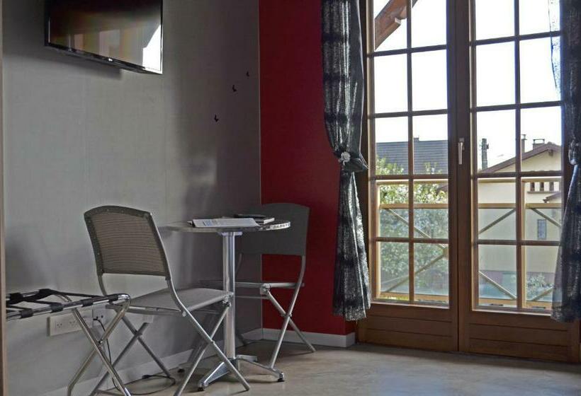 غرفة قياسية مزوَّدة بشُرفة, Chambres D Hotes Joel