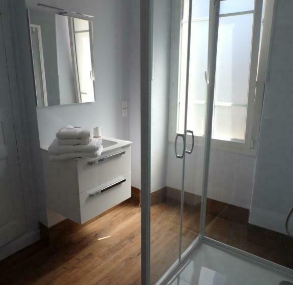 스탠다드 룸 산 전망, Les Primeveres