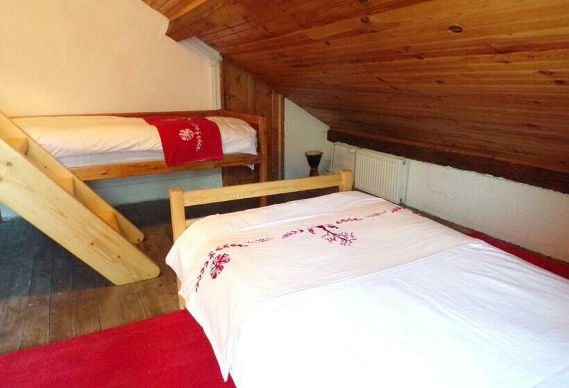 패밀리 룸, Les Primeveres