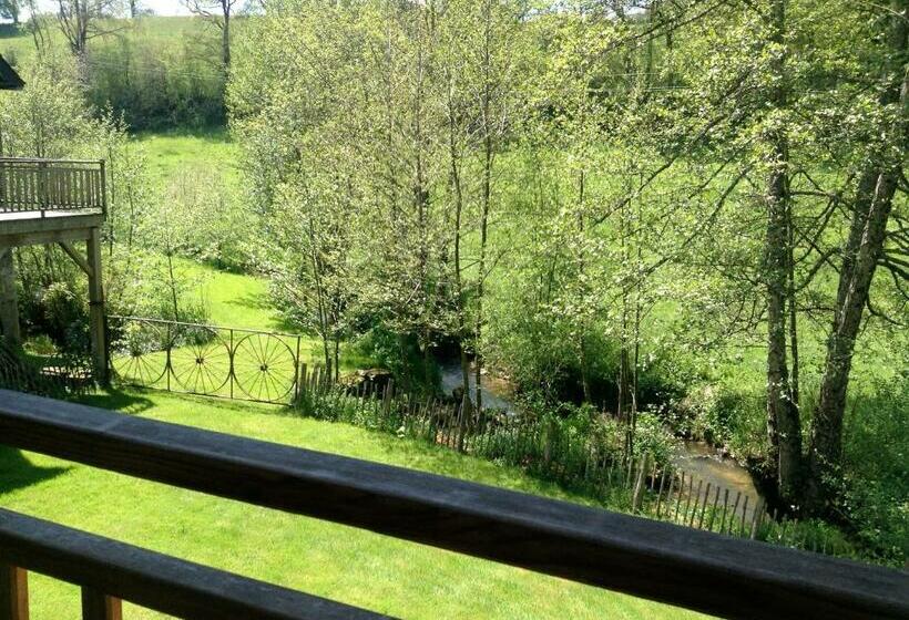 غرفة عائلية مطلّة علي الحديقة, Moulin De Limayrac