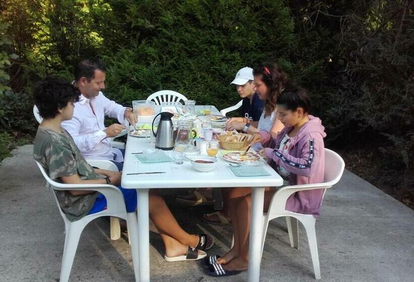 스탠다드 룸, Bernafay Wood B&b