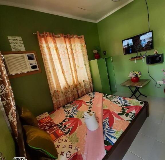 Номер Deluxe, Coco Grove Pension And Beach Resort