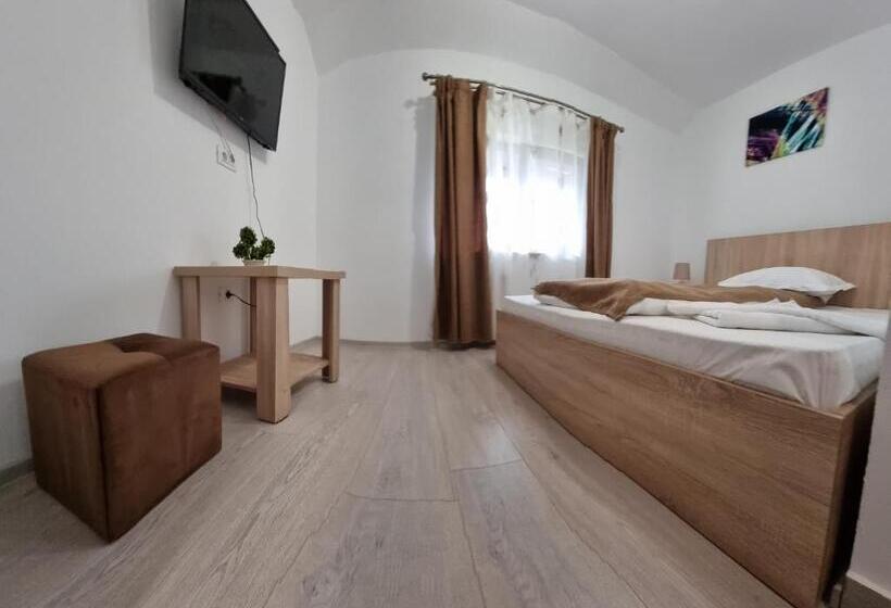 Номер Стандарт, Cusali Pensiune